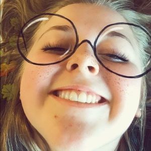 Meet your Posher, Elly